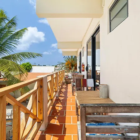 The Hut Bonaire-2