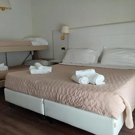 Hotel Imperial Beach - Dada Hotels-3