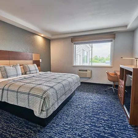 Hyannis Plaza Hotel-2