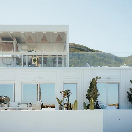 We Surf House-2