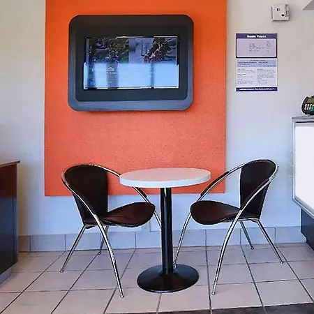 Super 8 By Wyndham Walnut Creek-3