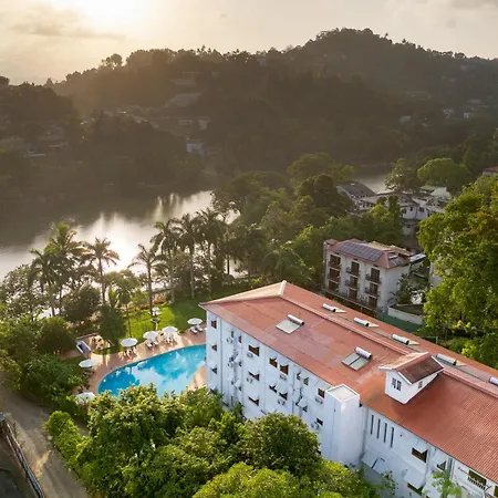 Hotel Suisse Kandy - Since 1890-3