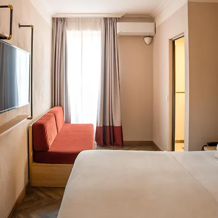 Honest Sevilla Hotel-2