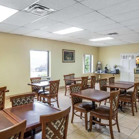 Econo Lodge Dalton West-3