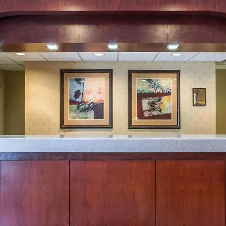 Lifestyle Inn Cedar Falls-3