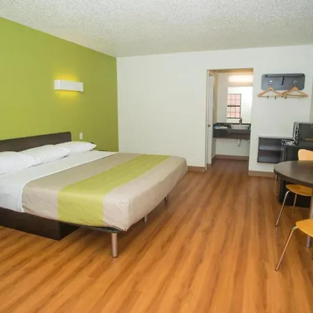 Motel 6-Palestine, Tx-2