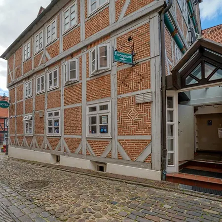 Hotel Am Fischmarkt-3