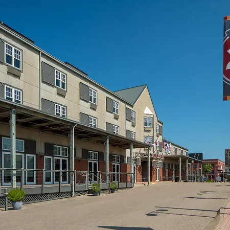 Harbor House Hotel And Marina At Pier 21-2