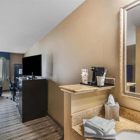 Best Western Providence Warwick Airport Inn-3