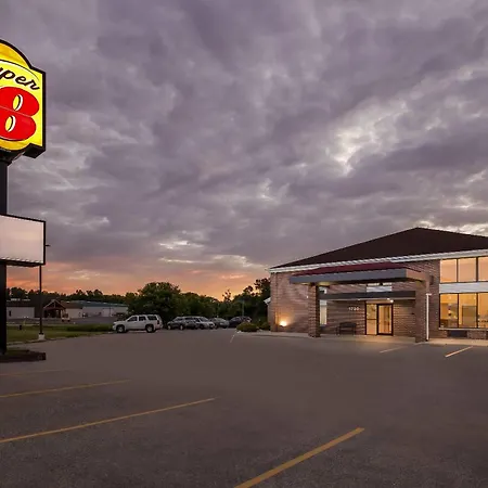 Super 8 By Wyndham Watertown Wi-3