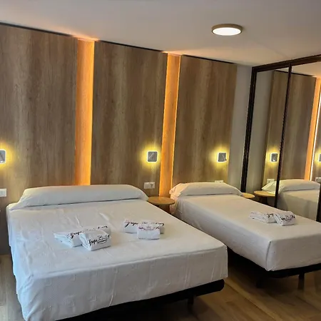 H Pelayo Isla Auto Check-In Rooms-2