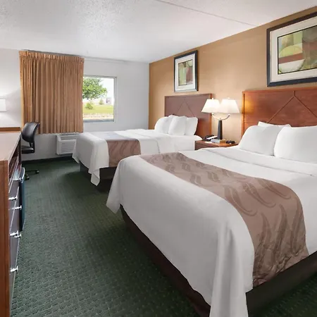 Baymont By Wyndham Jamestown Conference Center & Water Park-3