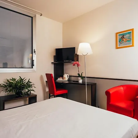 Euro Hotel-2