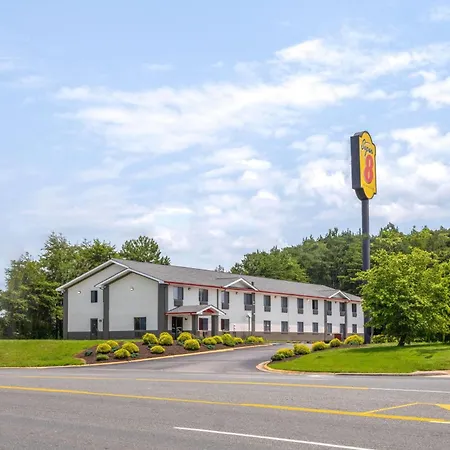 Super 8 By Wyndham Farmville-3