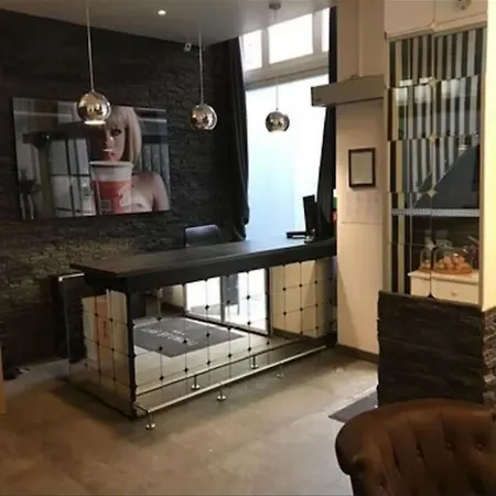 Garbo Hotel-2