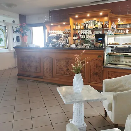 Hotel Montallegro-3
