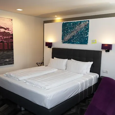 Hotel52 Bergheim-3