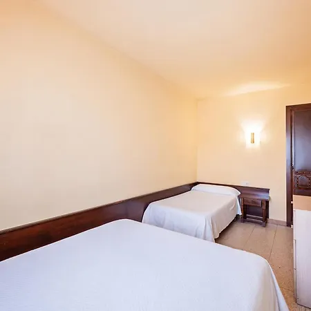 Hotel La Perla D'Olot-3