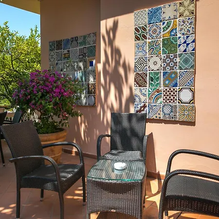 Hotel Villa Degli Aranci-3