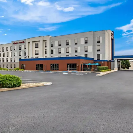 Hampton Inn & Suites Grove City-3