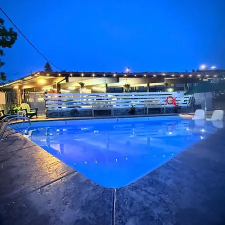 Timbers Inn And Suites-2