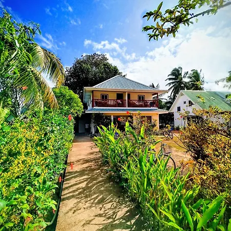 Lucy'S Guesthouse-2