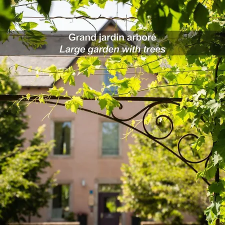 HÔTEL LA FERME DE BOURRAN - RODEZ - parking privé avec bornes pour voitures électriques-2