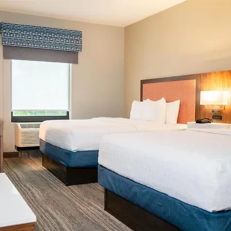 Hampton Inn Gonzales-3