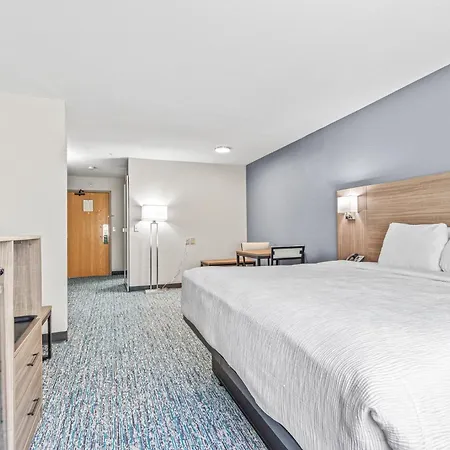 Quality Inn & Suites On The River-3