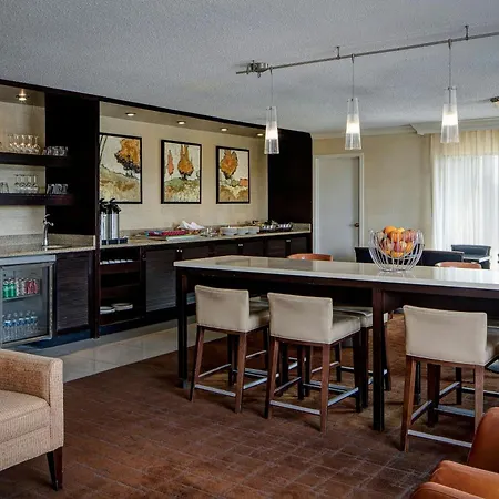 Sheraton Westport Lakeside Chalet-3