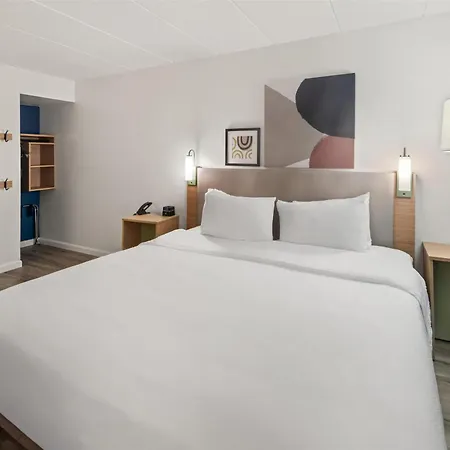 Spark By Hilton Waldorf-2