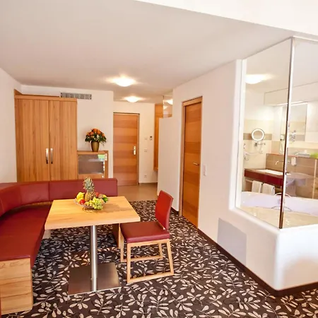 Hotel und Appartementhof Waldeck-2