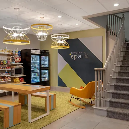 Spark By Hilton Summerville-3