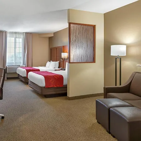 Comfort Suites Eugene University-3