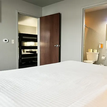 Metropolis Resort - Eau Claire-3