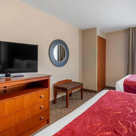 Comfort Suites North Dallas-3