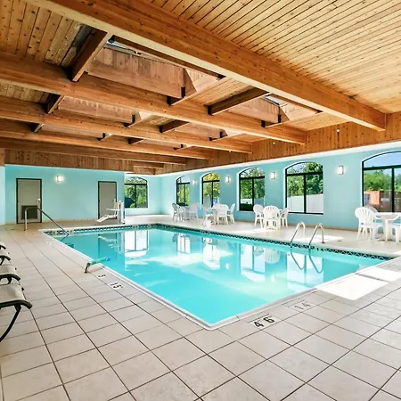 Comfort Inn & Suites Grand Blanc-Flint-3