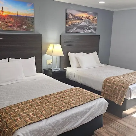 Travelers Inn-3