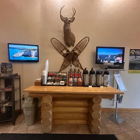 Pictured Rocks Inn And Suites-2
