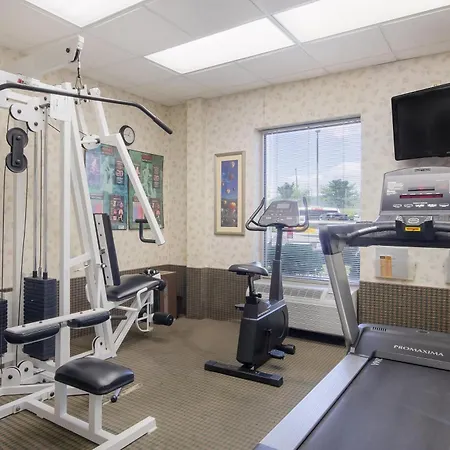 Mainstay Suites Roanoke Airport-2