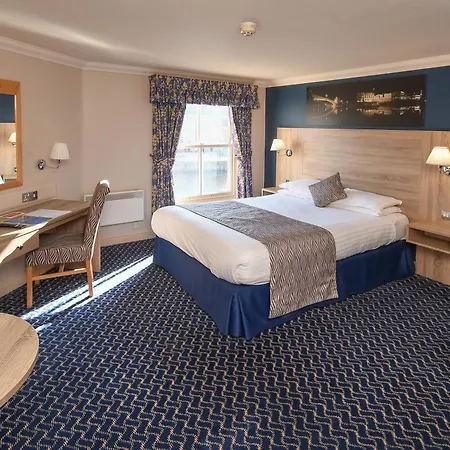 The Queens Hotel & Victoria Cloisters Apartments-3