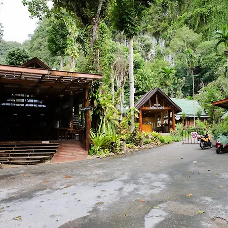 The Vatika Resort And Spa-2