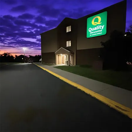 Quality Inn & Suites Bozeman-2