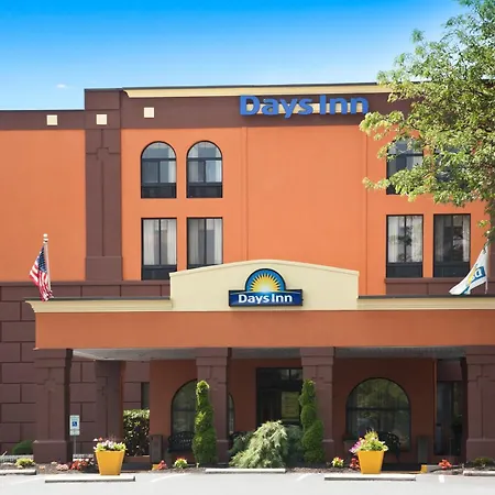 Days Inn By Wyndham Reading Wyomissing-3