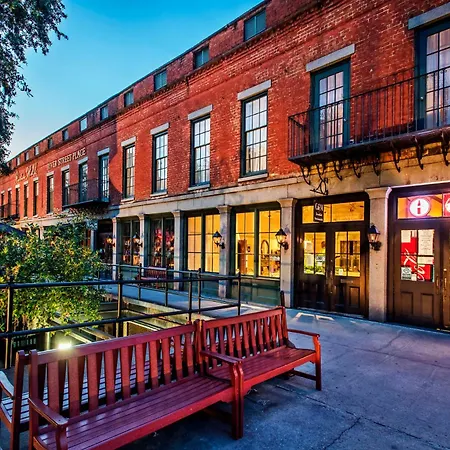 River Street Inn (Adults Only)-3