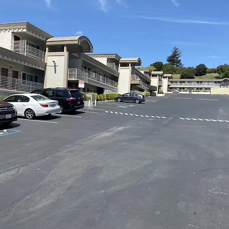 Budget Inn Of Hayward-3