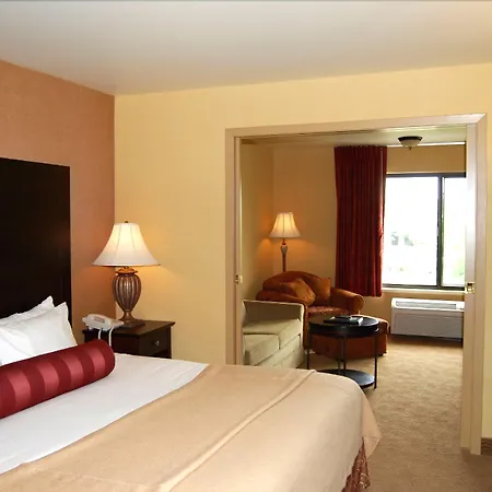 Oxford Suites Portland - Jantzen Beach-3