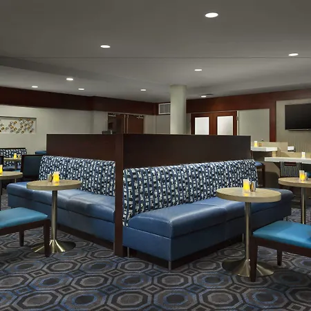 Courtyard By Marriott Boston Cambridge-3