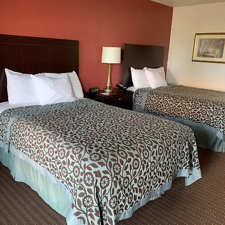 Days Inn By Wyndham Cave City-2
