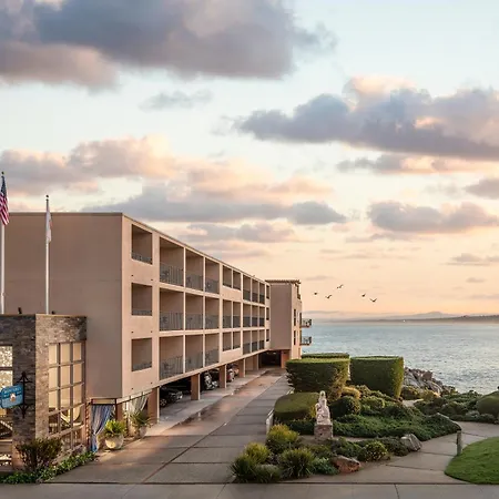 Monterey Bay Inn-2